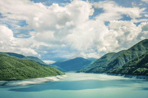 De Tbilisi: Viagem de 1 dia a Gudauri e Kazbegi com actividades