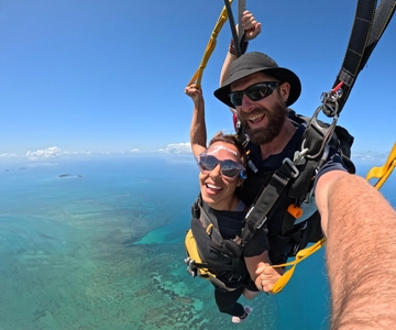 Cairns: Tandem Skydive