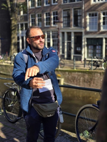 Amsterdam Walking Tour:Anne Frank, History & Liberal Culture