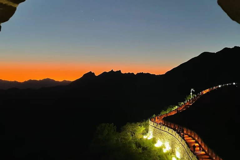 Beijing: Private Mutianyu Great Wall Evening Experience