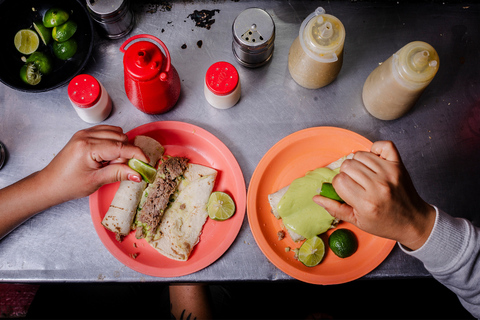 Oaxaca: Evening Street Food Tour with 14+ Tastings