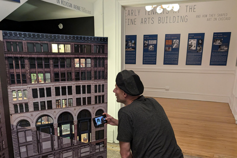 Chicago: Women's History Walking Tour with Interiors