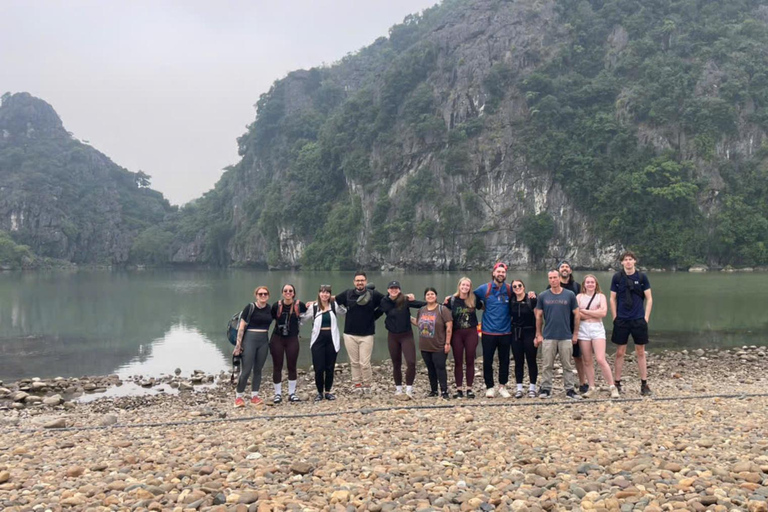 Hanoi: 3-Day Bai Tu Long Bay Cruise & Ninh Binh Excursion