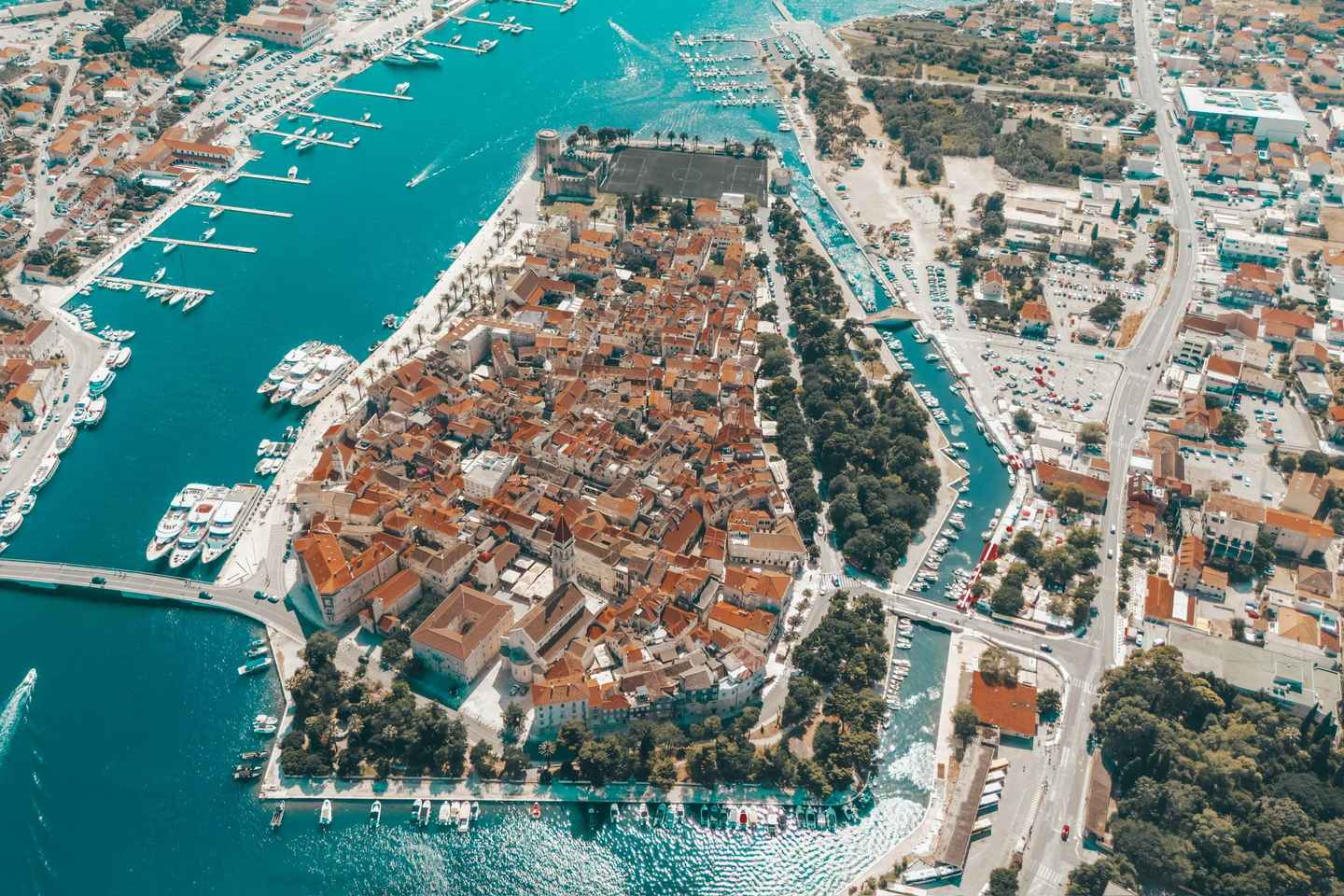 Из Сплита: круиз к Трогиру и Лазурной лагуне