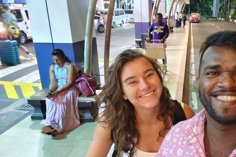 Galle: Colombo Airport Transfer with Ambalangoda Mask Museum