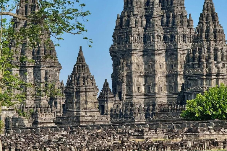 Relaxed Borobudur & Prambanan Private Tour from Yogyakarta Borobudur & Prambanan Private Day Trip