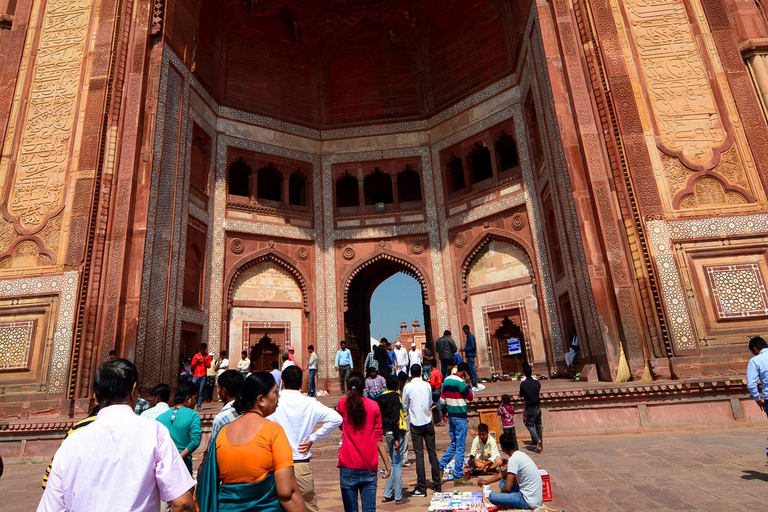 Veja Fatehpur Sikri e o Santuário de Pássaros de Bharatpur com uma parada em Délhi