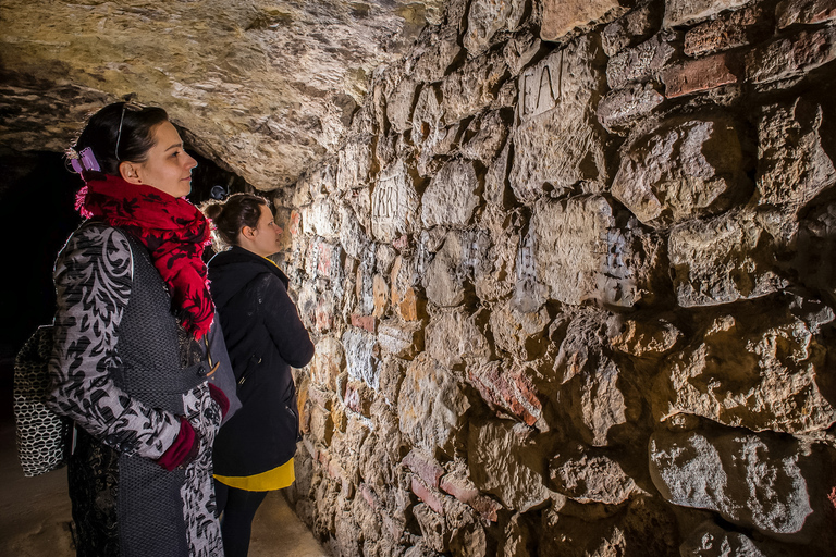 Boedapest: wandeltocht grotten van Boeda