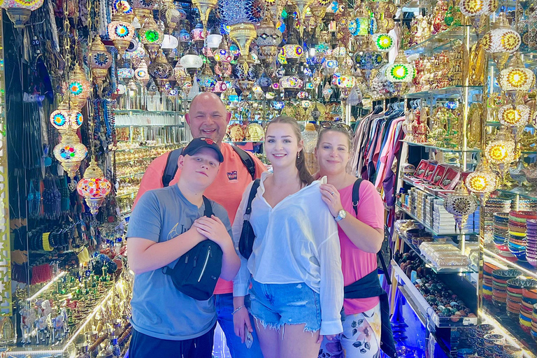 Dubai. Old Town,Museums,Markets,Street Food&Abra Boat Tour Shared Tour in Spanish