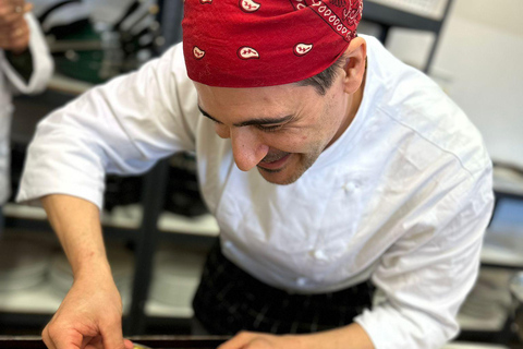 佛罗伦萨：意面制作课程，含晚餐、葡萄酒和... 唱歌！佛罗伦萨：意面制作课程，含晚餐、葡萄酒...还有歌唱！