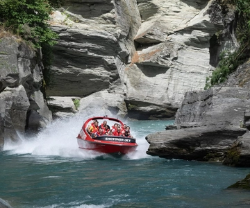 Shotover Nehri: Ekstrem Jet Bot Deneyimi