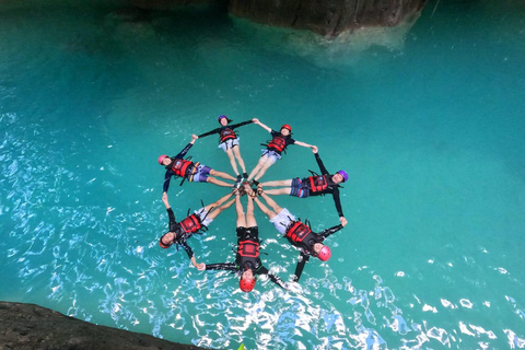 Aventure d'observation des baleines et de canyonning à Oslob