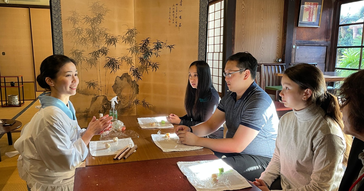 Kansai luchthaven Exclusieve theeceremonie & Wagashi koken GetYourGuide