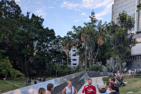 Medellín : plus qu'Escobar Visite guidée à piedMedellín : visite guidée à pied au-delà d'Escobar