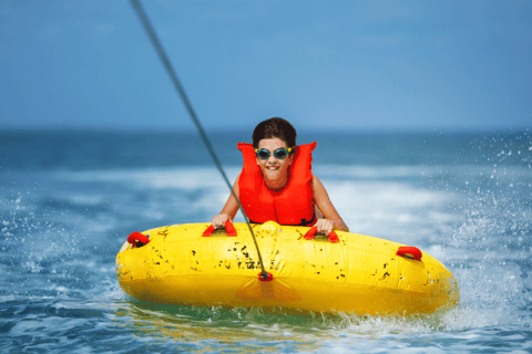 Przejażdżka bananem, zderzakiem i szybką łodzią w Baga Beach