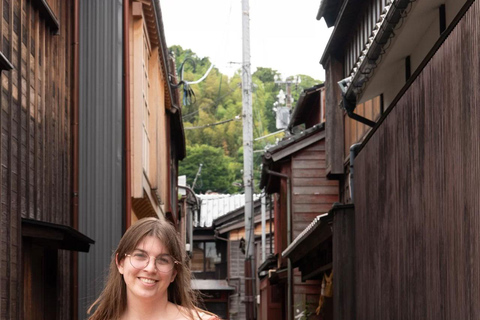 Kanazawa: Private Highlights Walking Tour for Solo Travelers
