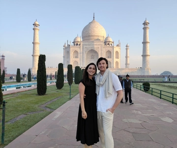 From Delhi: Private Taj Mahal & Fort Day Trip with 5* Lunch