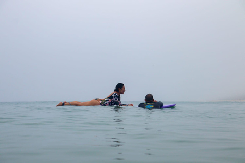 Cours de surf : à Arpoador à Ipanema.