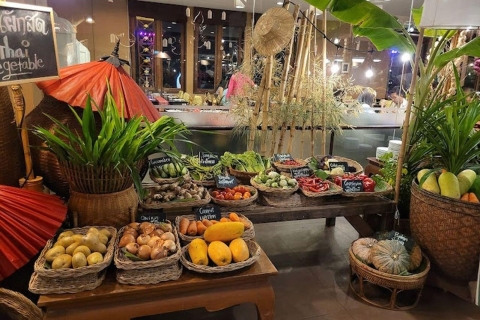 Siam Niramit Phuket: Podróż przez tajską kulturęPokaz + kolacja (srebrne miejsce)