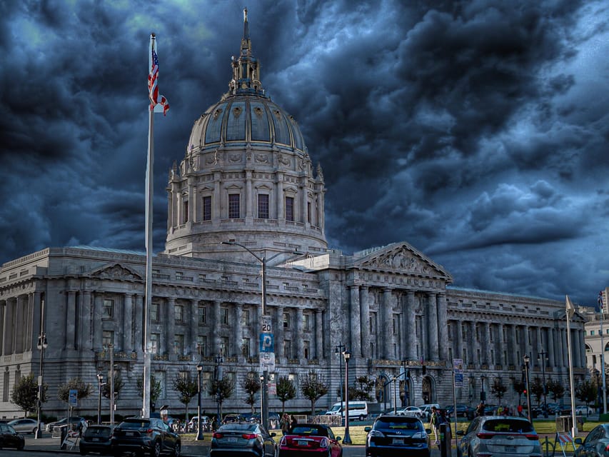 San Francisco: Ghosts, Boos and Booze Haunted Pub Crawl image 2