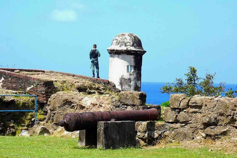 Panama City : Fort San Lorenzo et écluse Agua Clara du canal de Panama