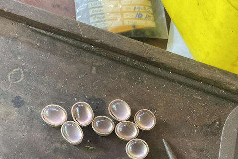 Unawatuna: Traditional Jewelry Making & Gemstone Workshop