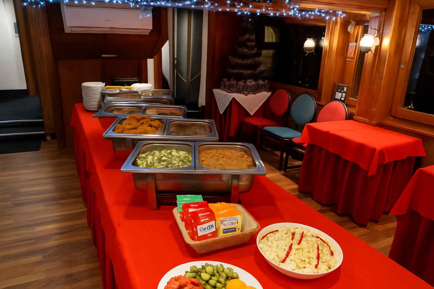 Exclusive Christmas cruise with Christmas Eve buffet