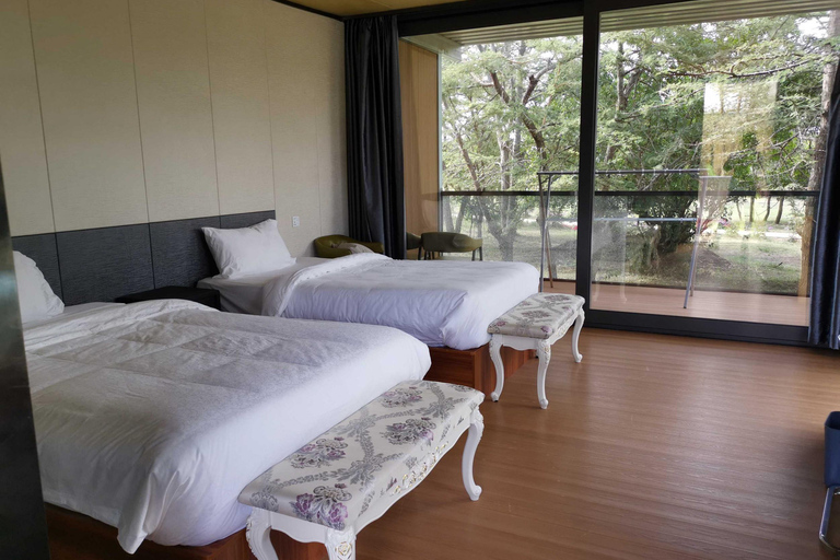 From Nairobi: 4-Day Maasai Mara Safari with Flight Back From Nairobi: 4-Day Maasai Mara Safari with Flight Back