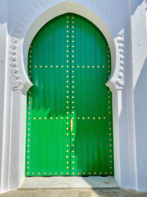 En rejse gennem tiden: Heldagsflugt til Tanger og Assilah  GetYourGuide