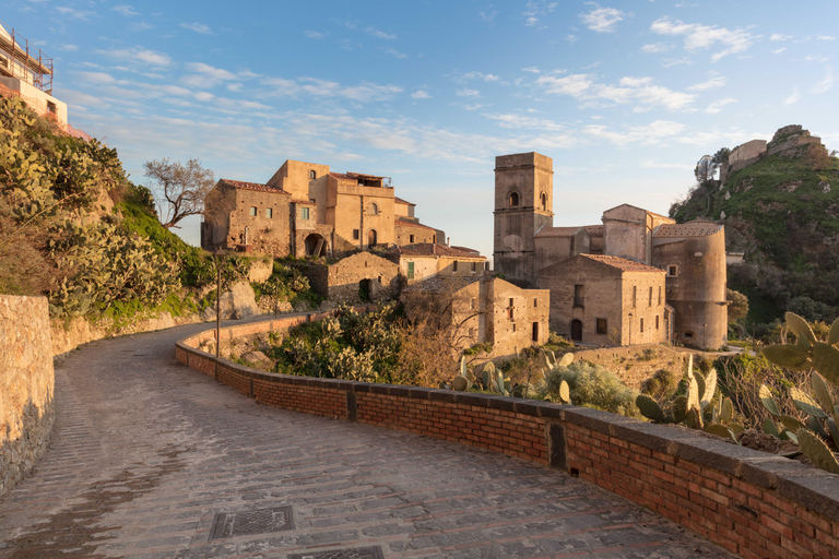 From Messina: Savoca & Taormina Shore Excursion