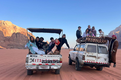 Wadi Rum: Hiking Tour with Watching the stars Bedouin Camp Hiking Tour 4hours