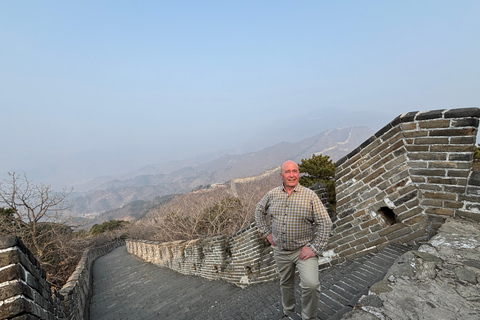 Beijing: Mutianyu Great Wall & Changling Tomb Private Tour transfer to Mutianyu Greatwall with tickets