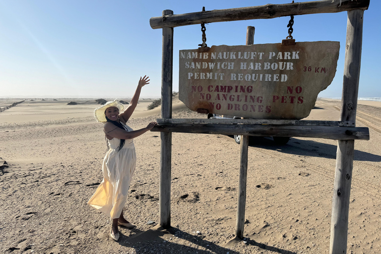 Walvisbay: Sandwich Harbour 4x4 Tour-Unparalleled Experience