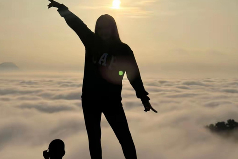 Pokhara: Manungkot Sunrise Tour with Hotel Pickup & Guide