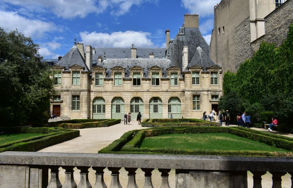 Marais: Discover the Medieval Heart of Paris