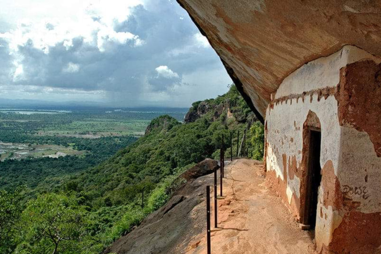 Dimbulagala Eco Trekking and Village Tour From Polonnaruwa