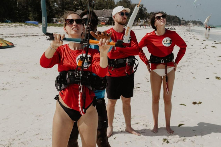 أفضل دروس ركوب الأمواج الشراعية في زنجباردروس جماعية رائعة لركوب الأمواج الشراعية في زنجبار