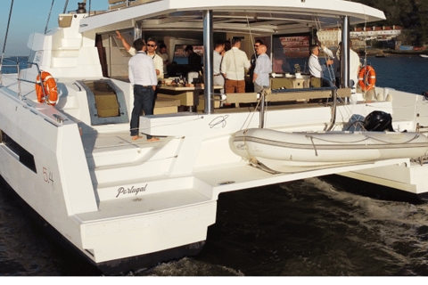 Tour en bateau en catamaran à Lisbonne - Voilier de luxeExcursion en bateau à Lisbonne - Voilier de luxe