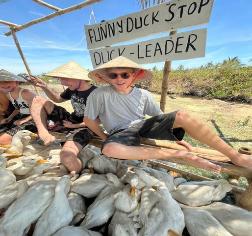Funny Duck Stop Hoi An & Basket Boat Ride Feeding Fish