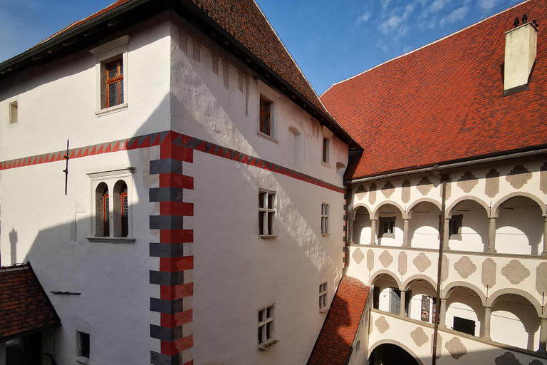 Castillo de Veliki Tabor, Museo Kumrovec con Degustación de Vinos