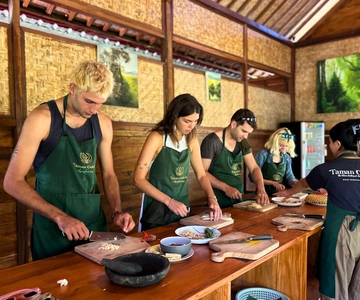 Ubud: Balinese Cooking Class at an Organic Farm