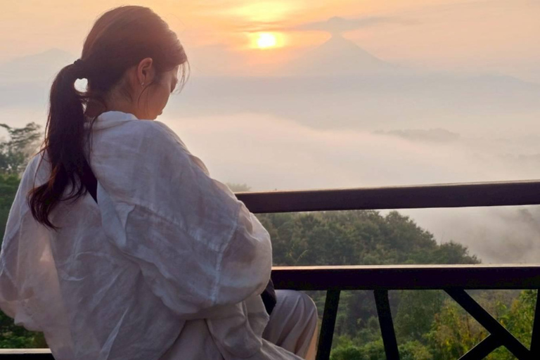 Yogyakarta: Borobudur Temple & Setumbu Hill Sunrise Tour