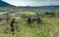 Antike Messene, E-Bike-Tour mit Klosterbesuch und Picknick - Housity