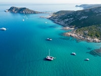 Saint Tropez, mezza giornata navigando lungo la costa - Housity