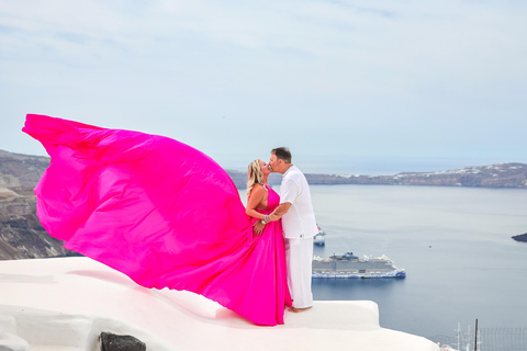 Santorini: Private Photoshoot with Dress Rental & Transfer