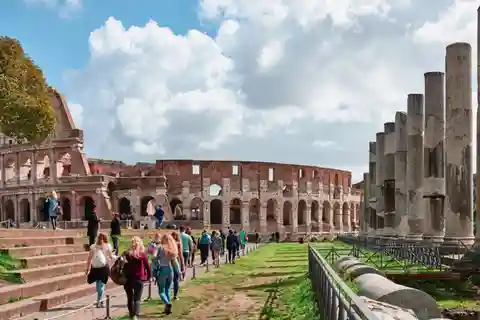 Gladiatoren und Heilige: Die Kolosseum-Arena und das Gefängnis von St. Peter