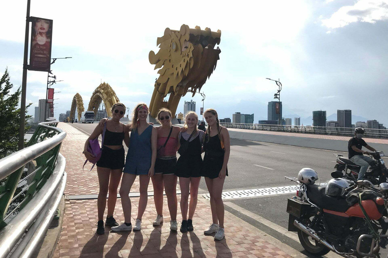 Da Nang privat kvällstur: Marknad, Sightseeing &amp; Kryssning