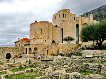 De Tirana et Durres : Château de Kruja, vieux bazar