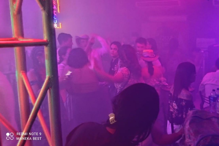 Cartagena: Party on a typical bus crossing the city