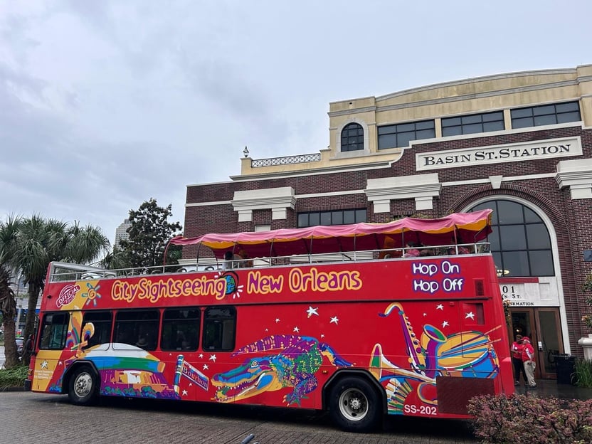 Stadtrundfahrt New Orleans HOHO Bustour &amp; buchbare Extras